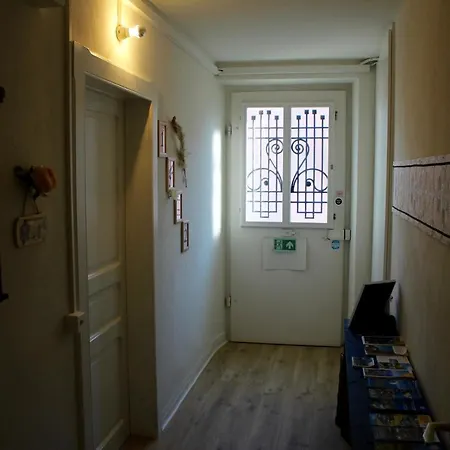 Konukevi 1912 - Blue - Old Town Locarno