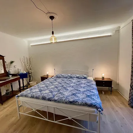 Konukevi 1912 - Blue - Old Town Locarno