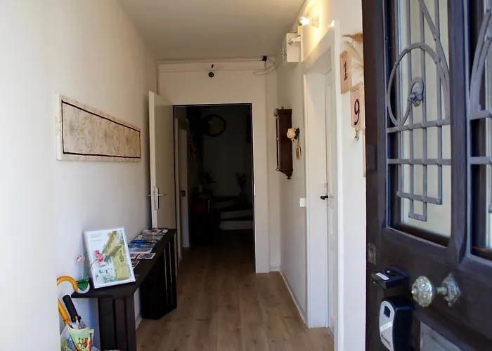 1912 - Blue - Old Town 招待所 洛迦诺